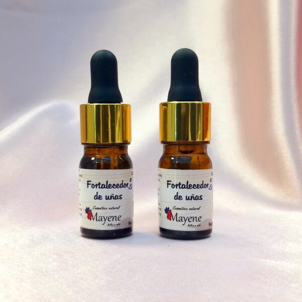 manos, fortalecedor de uñas, manos, cosmética natural, manos obreras, bolivia, hecho a mano, artesanias, natural, serum
