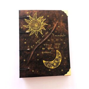 Cuadernos, pintados a mano, manos obreras, Bolivia, hecho a mano, artesanías, mujeres artesanas