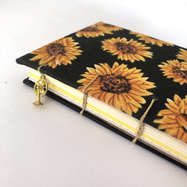 Cuadernos Artesanales de Bolsillo - Girasoles - Imagen 2