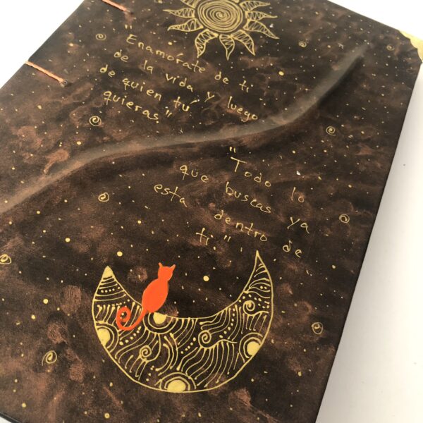Cuadernos, pintados a mano, manos obreras, Bolivia, hecho a mano, artesanías, mujeres artesanas