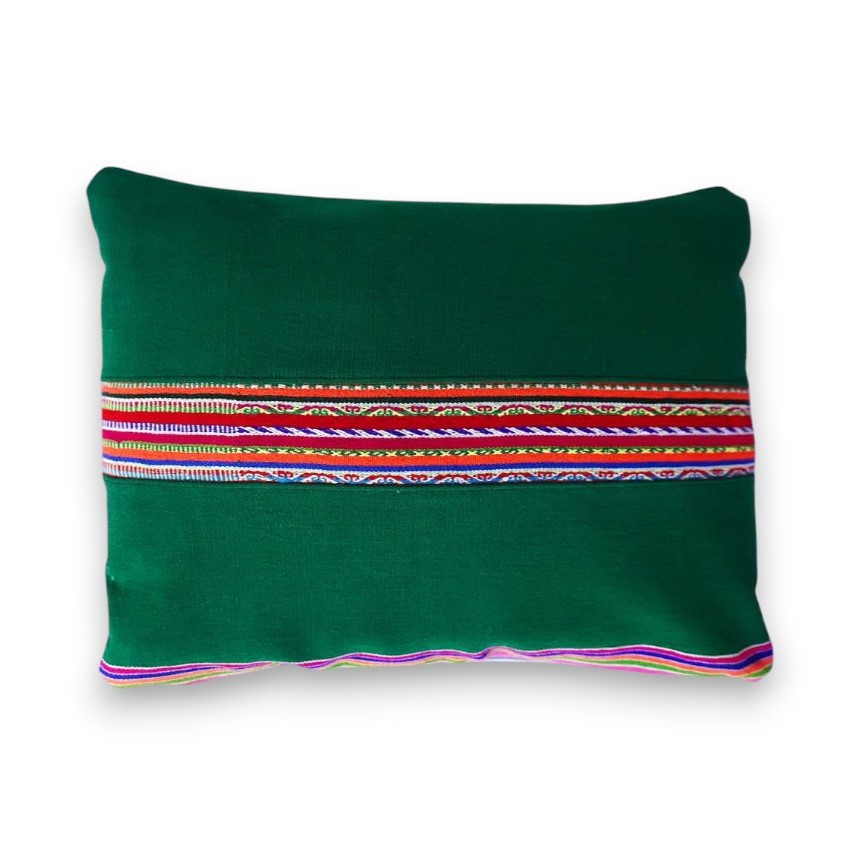manos obreras, mujeres artesanas, bolivia, la paz, tejidos, almohadones, hogar, aguayo.
