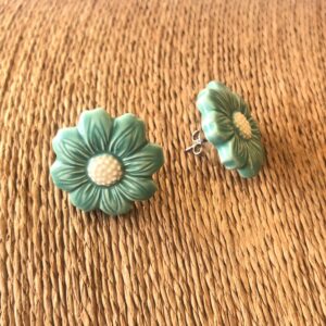 manos obreras, mujeres, artesanas, artesanías, hecho a mano, la az, bolivia, aretes , cerámica.