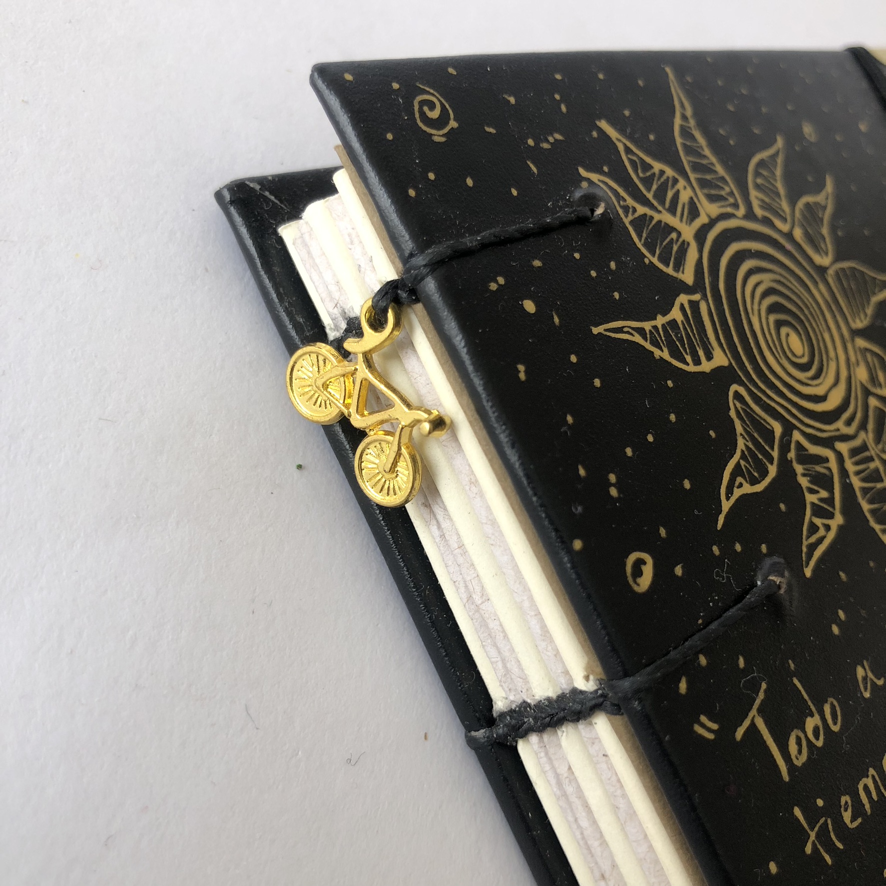 Cuadernos Artesanales de Bolsillo - Sol y Luna - Imagen 2