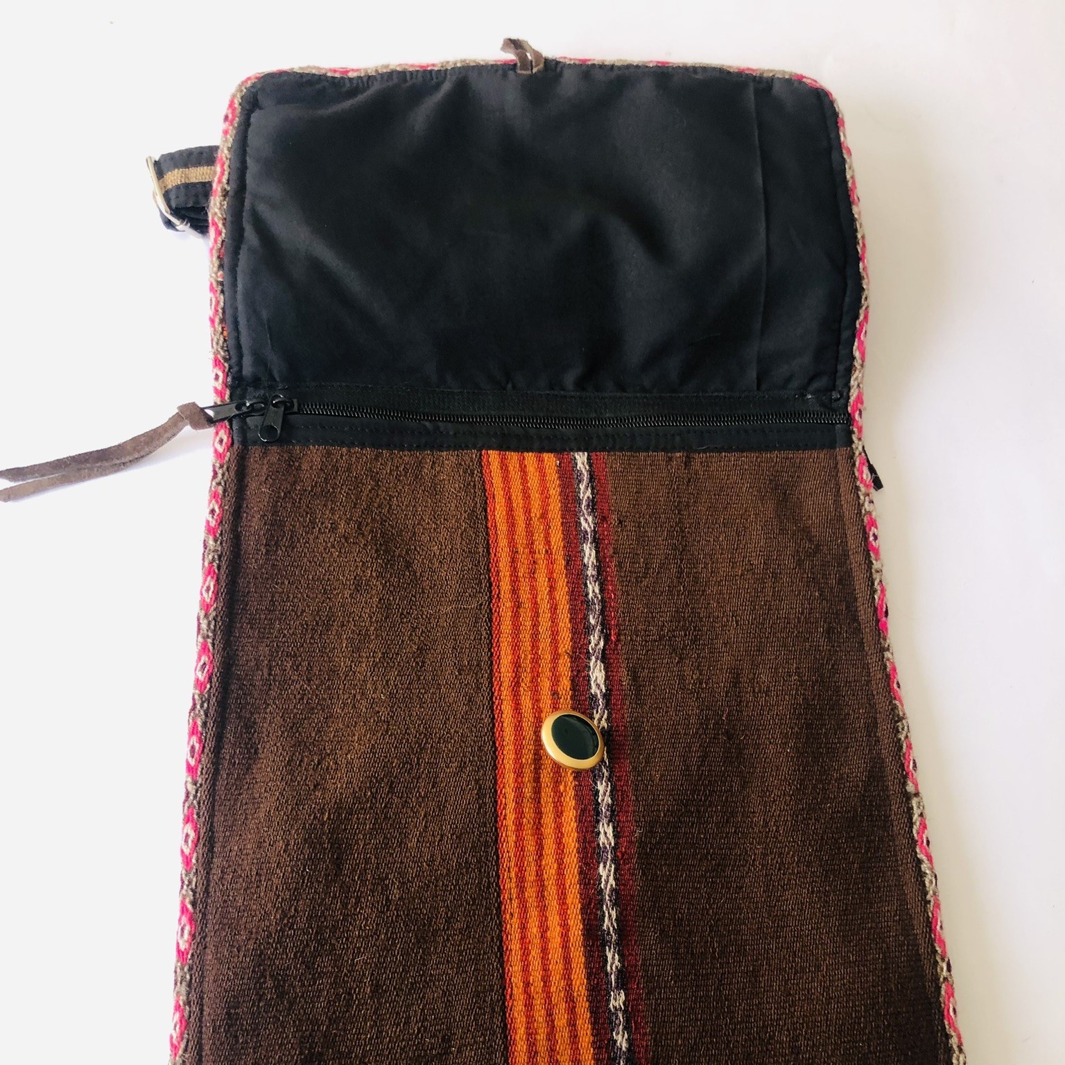 bandolera, aguayo, manos obreras, bolivia, hecho a mano, artesanias, tejidos, telar, lana de oveja.