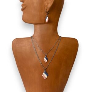 manos obreras, hecho a mano, mujeres, artesanas, bisutería, cerámica, esmaltada, dijes, collares, aretes