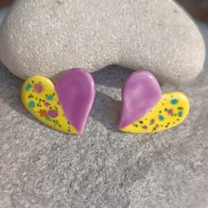 manos obreras. hecho a mano, mujeres artesanas, bisuteria, ceramica esmaltada, aretes, collar
